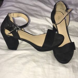 Black chunky heels